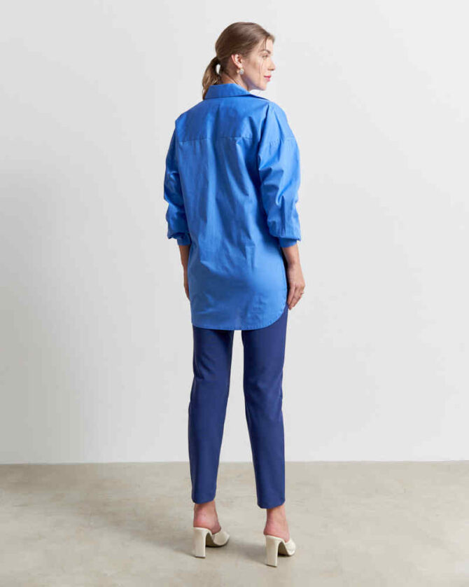 Camisa Social Feminina Tricoline Oversized com Acabamento Mullet Arredondado Azul2